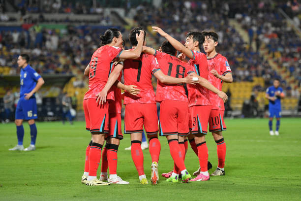 Thua đậm Hàn Quốc 0-3, Thái Lan hẹp cơ hội vào vòng trong ảnh 21 Thua đậm Hàn Quốc 0-3, Thái Lan hẹp cơ hội vào vòng trong ảnh 21