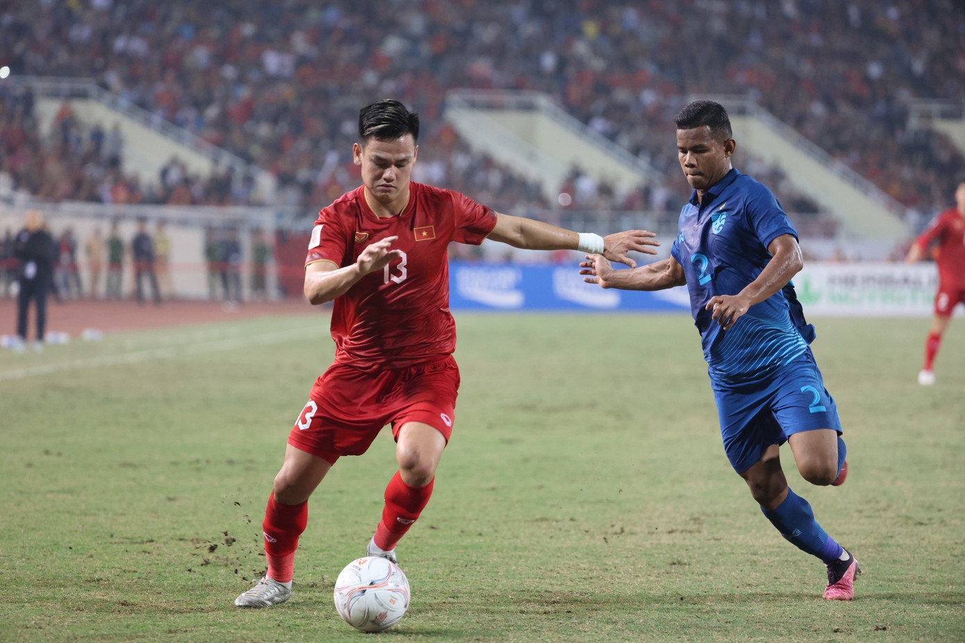 Để Thái Lan cầm hoà 2-2 trên sân nhà, tuyển Việt Nam đối mặt thách thức ở trận chung kết lượt về ảnh 39