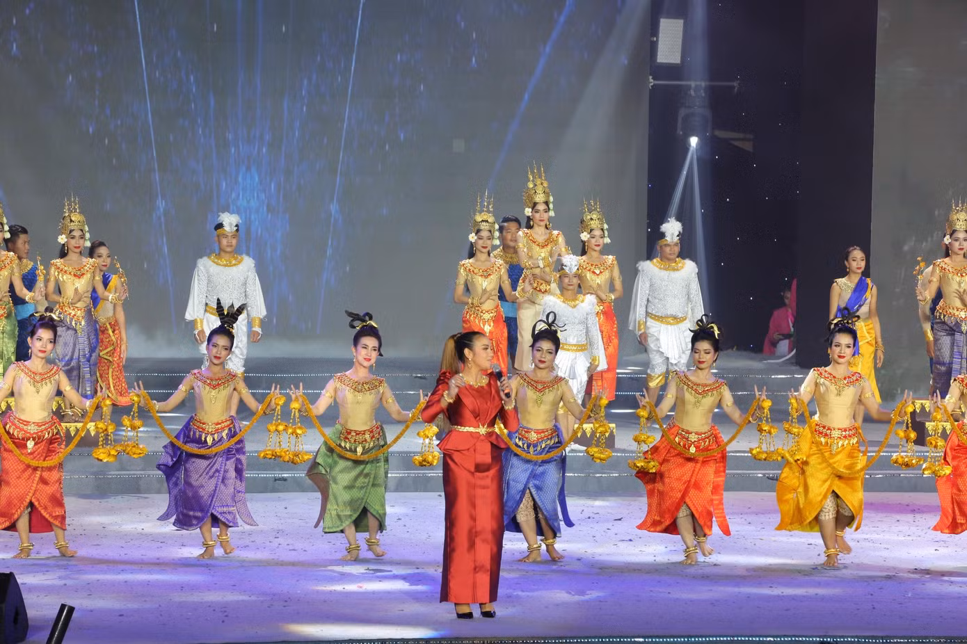 Trực tiếp Lễ bế mạc SEA Games 31: Tạm biệt Việt Nam, xin chào Campuchia 2023-SEA Games 32 ảnh 26