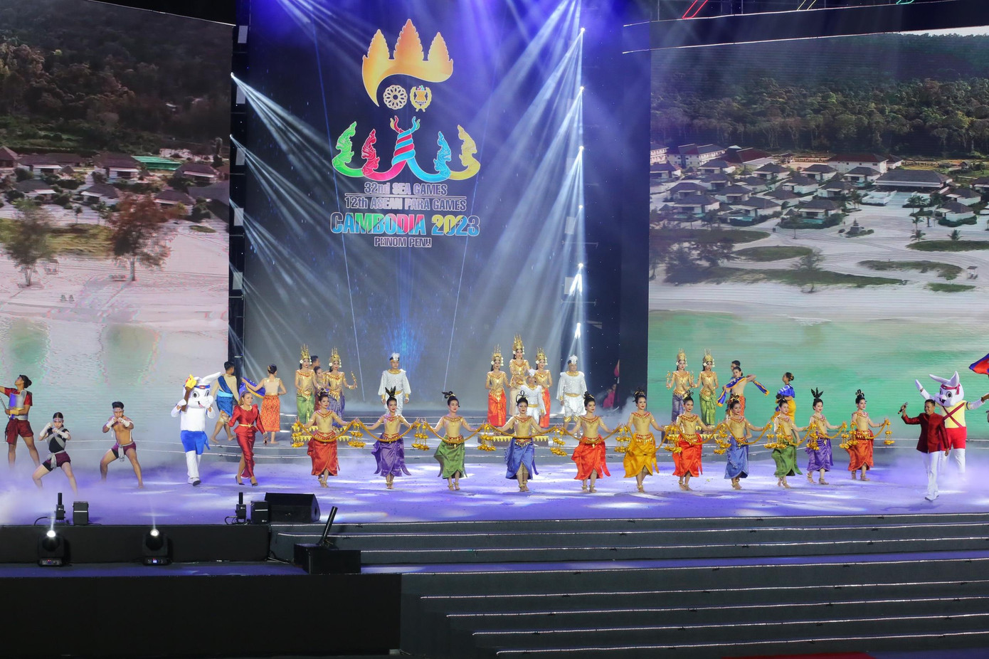 Trực tiếp Lễ bế mạc SEA Games 31: Tạm biệt Việt Nam, xin chào Campuchia 2023-SEA Games 32 ảnh 29