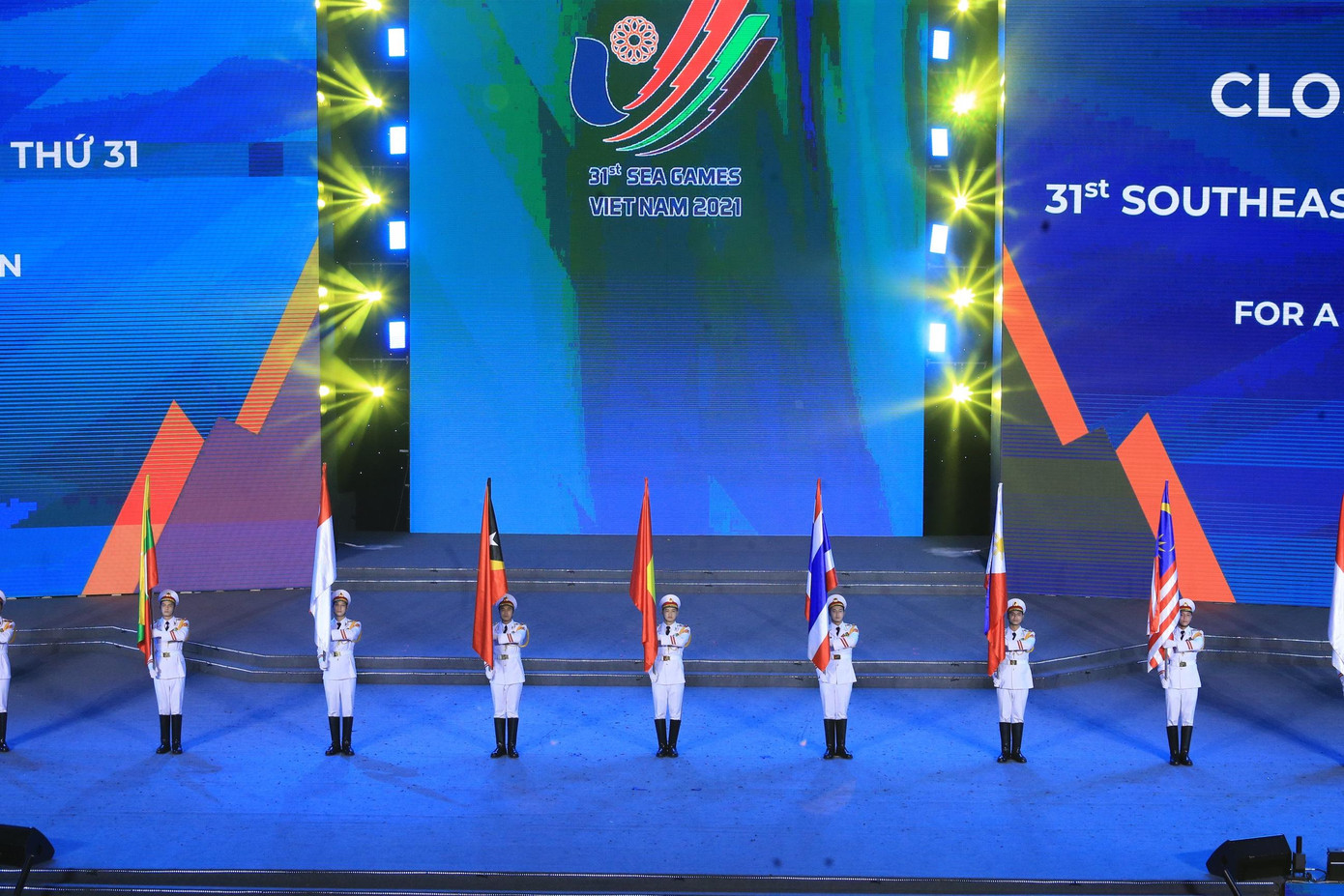 Trực tiếp Lễ bế mạc SEA Games 31: Tạm biệt Việt Nam, xin chào Campuchia 2023-SEA Games 32 ảnh 13
