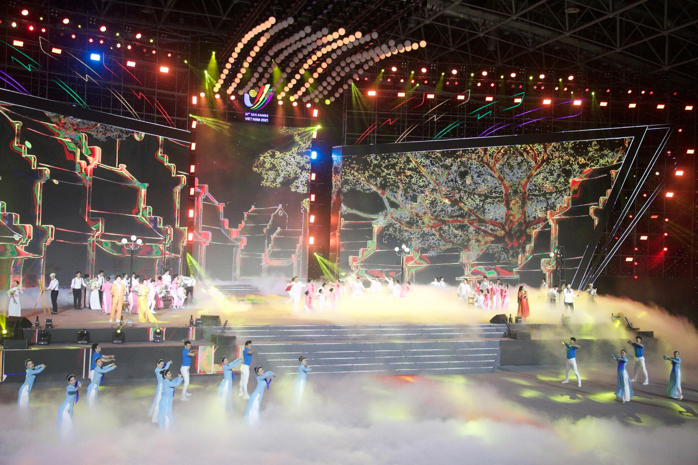 Trực tiếp Lễ bế mạc SEA Games 31: Tạm biệt Việt Nam, xin chào Campuchia 2023-SEA Games 32 ảnh 2