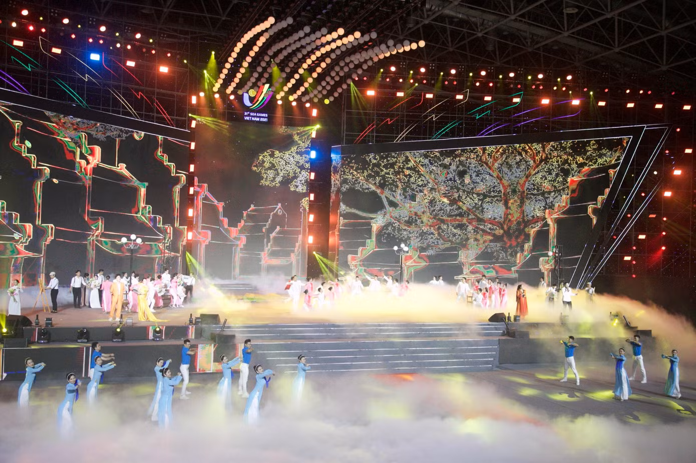 Trực tiếp Lễ bế mạc SEA Games 31: Tạm biệt Việt Nam, xin chào Campuchia 2023-SEA Games 32 ảnh 2