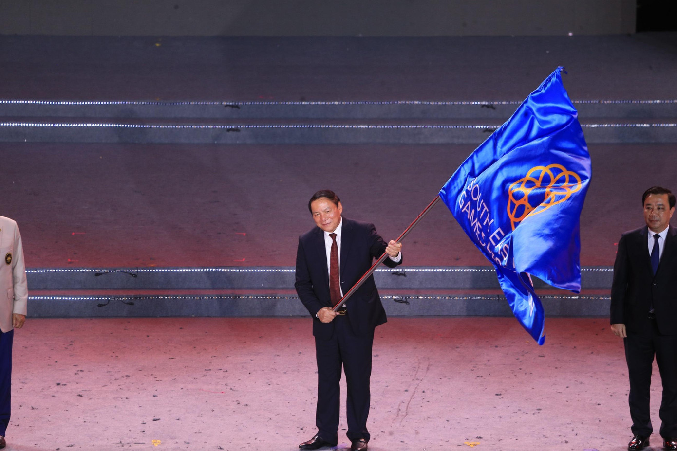 Trực tiếp Lễ bế mạc SEA Games 31: Tạm biệt Việt Nam, xin chào Campuchia 2023-SEA Games 32 ảnh 20