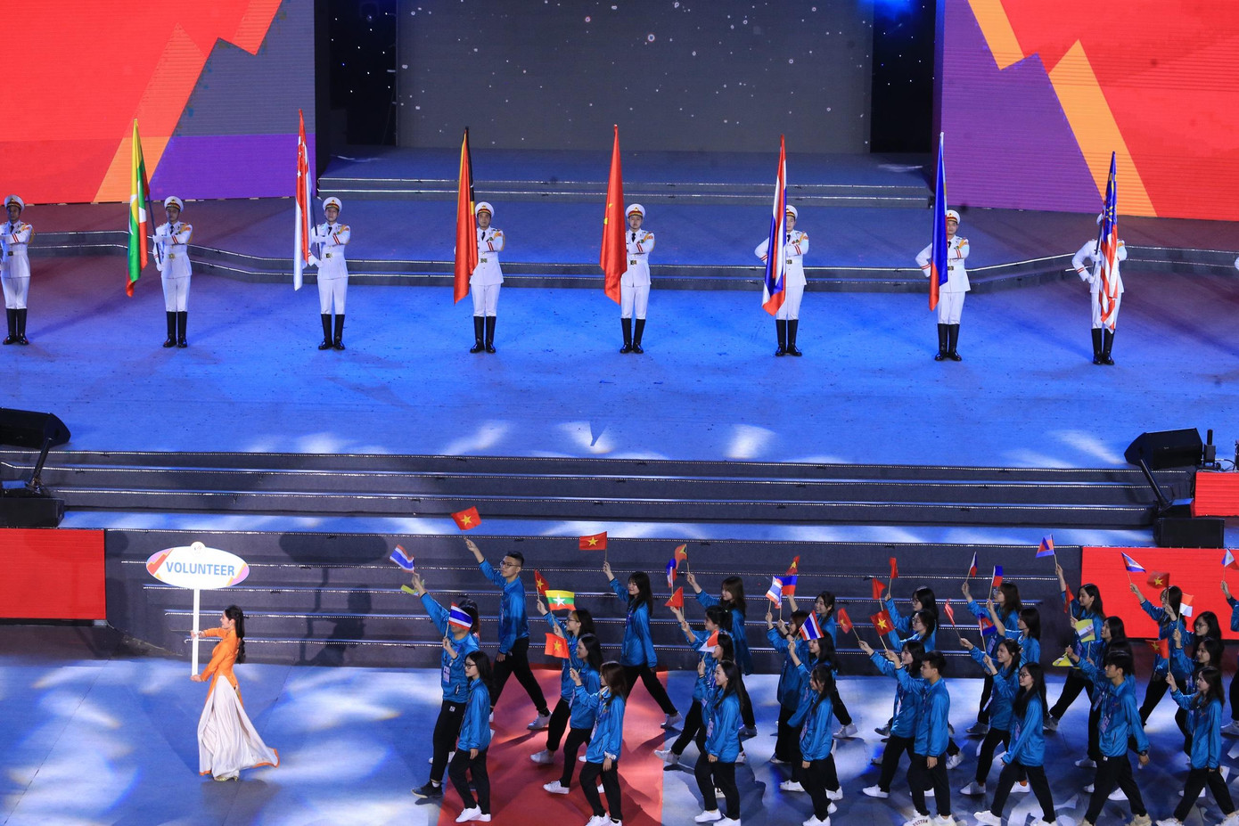 Trực tiếp Lễ bế mạc SEA Games 31: Tạm biệt Việt Nam, xin chào Campuchia 2023-SEA Games 32 ảnh 15