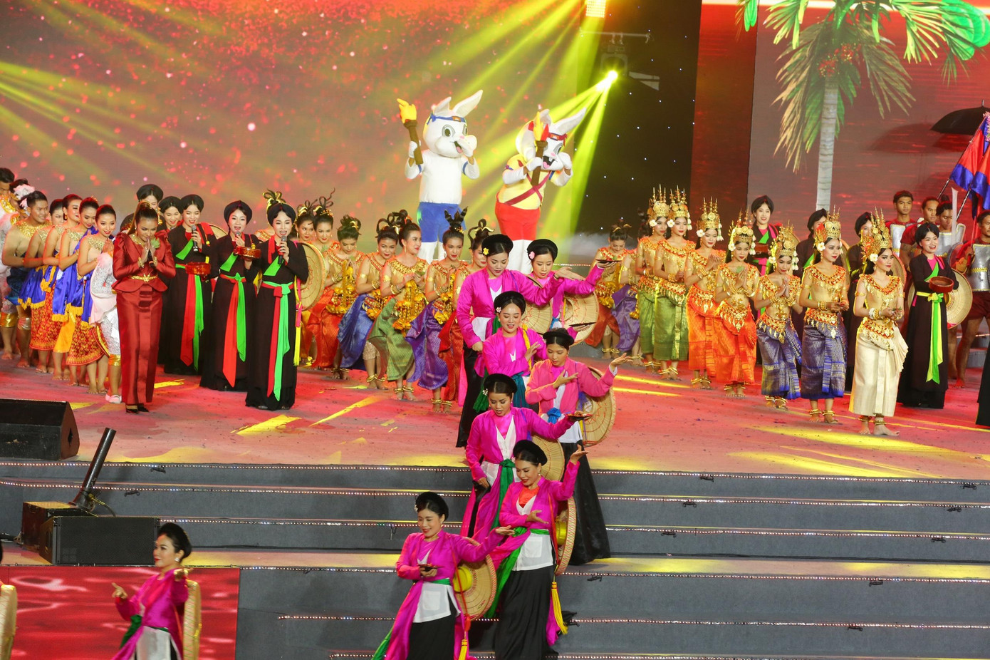 Trực tiếp Lễ bế mạc SEA Games 31: Tạm biệt Việt Nam, xin chào Campuchia 2023-SEA Games 32 ảnh 33