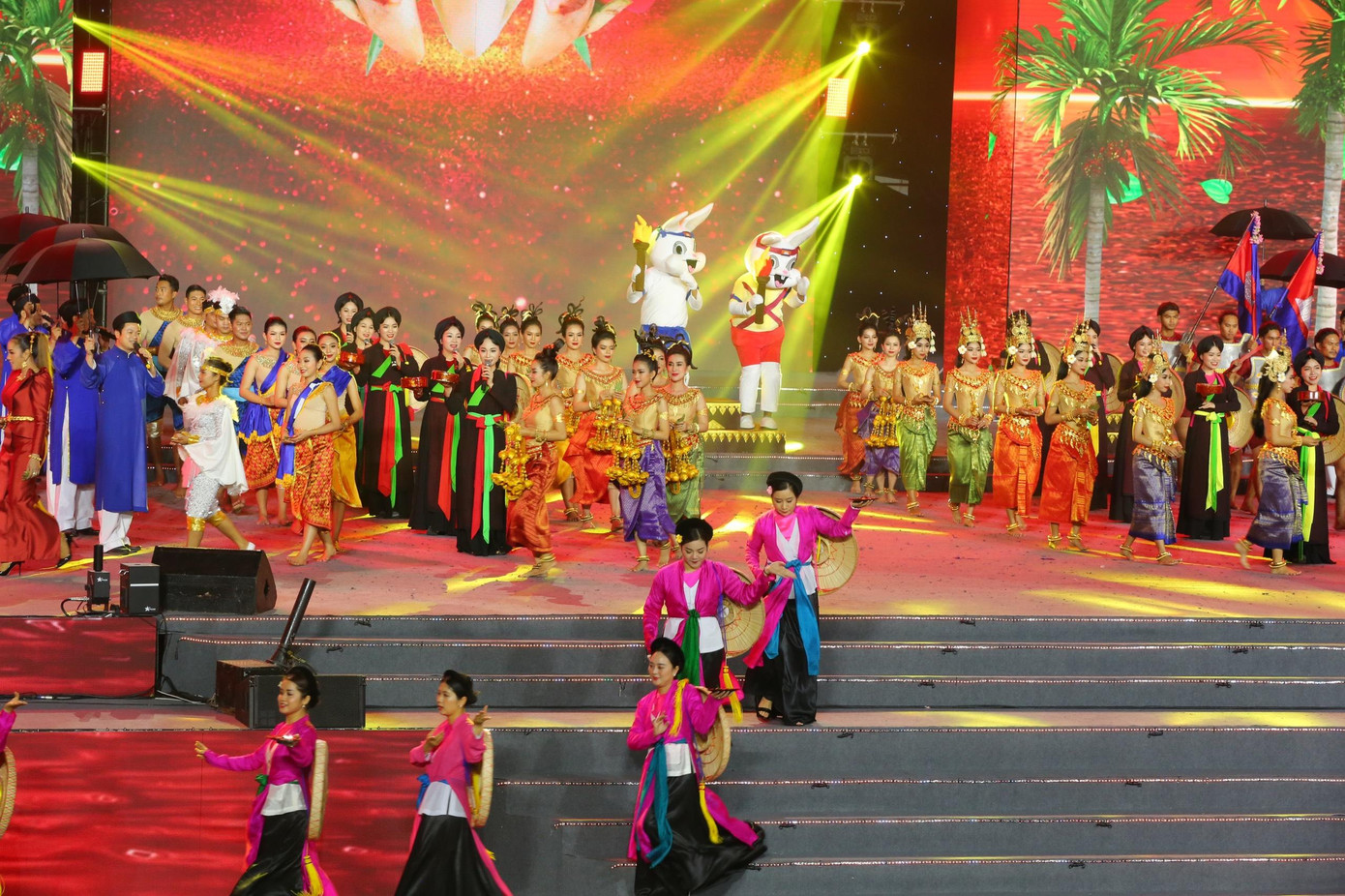 Trực tiếp Lễ bế mạc SEA Games 31: Tạm biệt Việt Nam, xin chào Campuchia 2023-SEA Games 32 ảnh 31