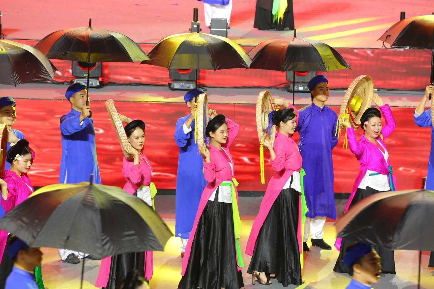 Trực tiếp Lễ bế mạc SEA Games 31: Tạm biệt Việt Nam, xin chào Campuchia 2023-SEA Games 32 ảnh 34