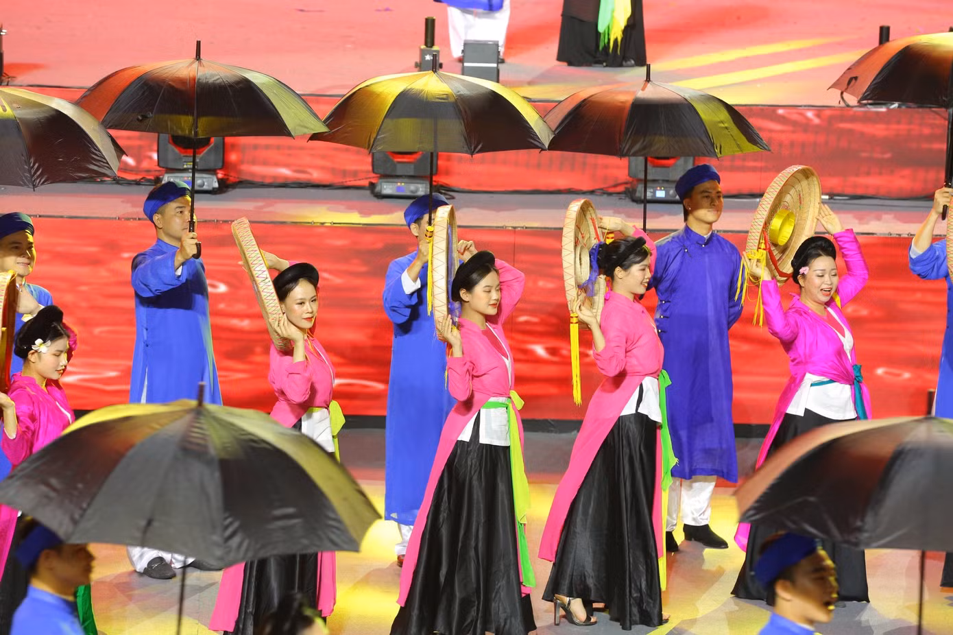 Trực tiếp Lễ bế mạc SEA Games 31: Tạm biệt Việt Nam, xin chào Campuchia 2023-SEA Games 32 ảnh 34