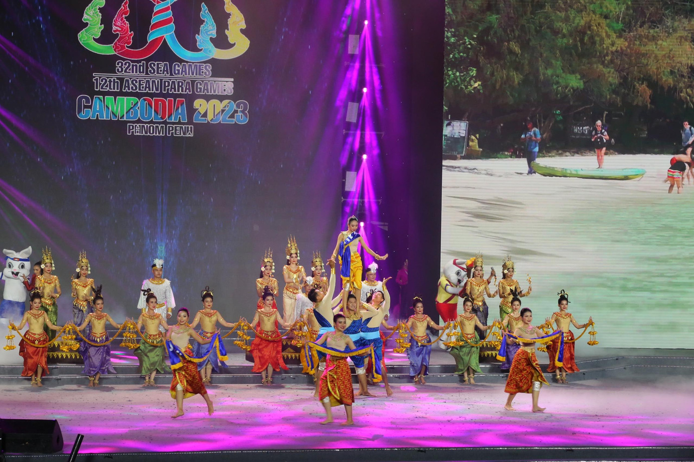 Trực tiếp Lễ bế mạc SEA Games 31: Tạm biệt Việt Nam, xin chào Campuchia 2023-SEA Games 32 ảnh 21