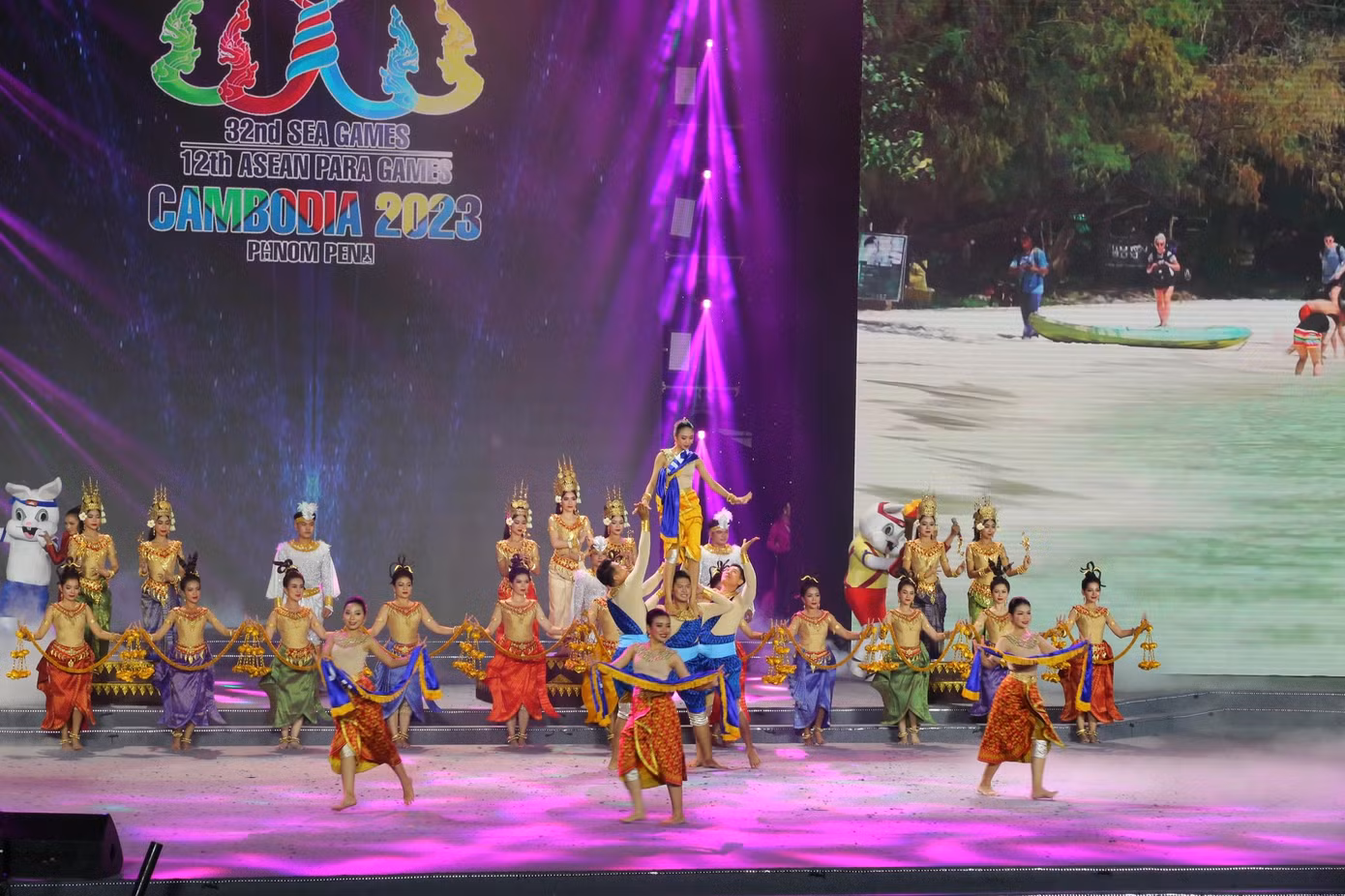 Trực tiếp Lễ bế mạc SEA Games 31: Tạm biệt Việt Nam, xin chào Campuchia 2023-SEA Games 32 ảnh 21