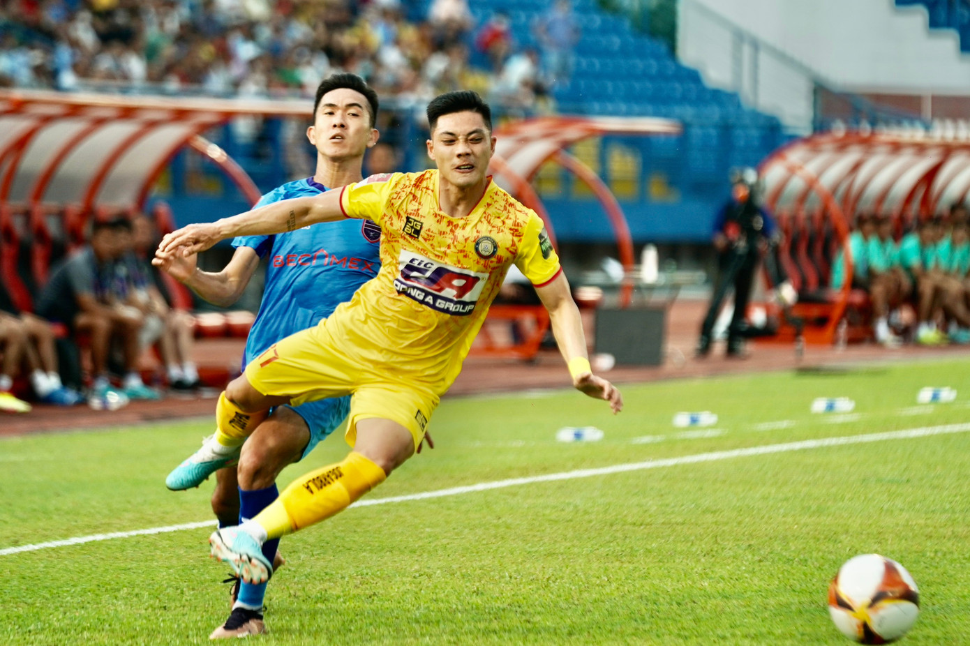 Chia điểm trên sân Bình Dương, Thanh Hóa duy trì mạch bất bại ảnh 10