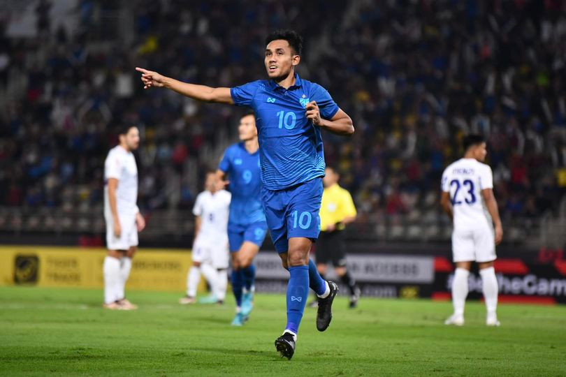 Thái Lan có bàn thắng mở tỉ số do công của Teerasil Dangda. Thái Lan có bàn thắng mở tỉ số do công của Teerasil Dangda.