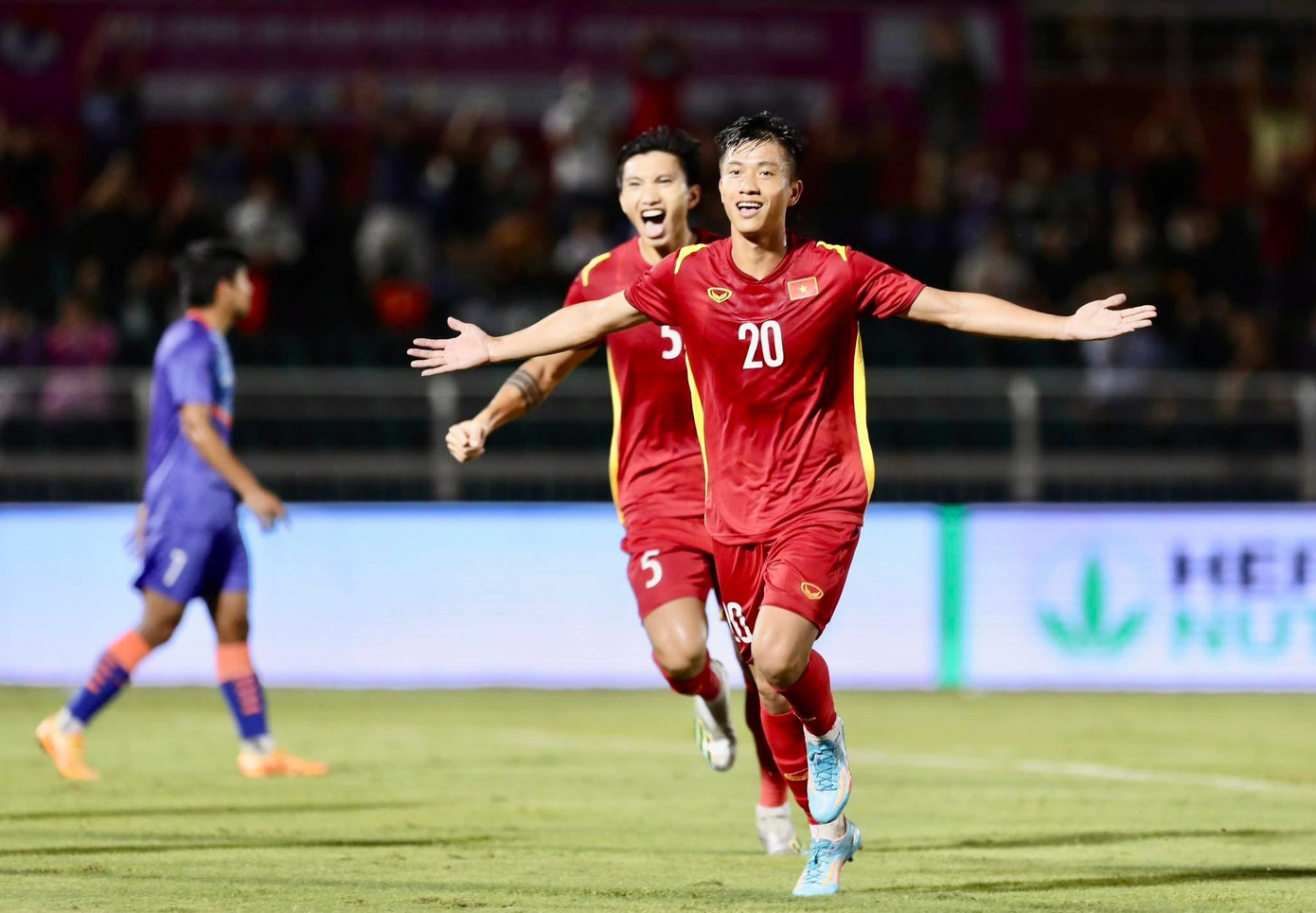 Đánh bại Ấn Độ 3-0, đội tuyển Việt Nam đăng quang cúp Tam hùng ảnh 6 Đánh bại Ấn Độ 3-0, đội tuyển Việt Nam đăng quang cúp Tam hùng ảnh 6