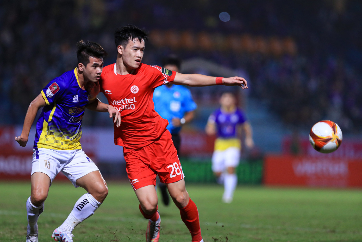 Derby thủ đô bất phân thắng bại, Danh Trung giúp Viettel giật lại 1 điểm từ tay Hà Nội FC ảnh 7 Derby thủ đô bất phân thắng bại, Danh Trung giúp Viettel giật lại 1 điểm từ tay Hà Nội FC ảnh 7