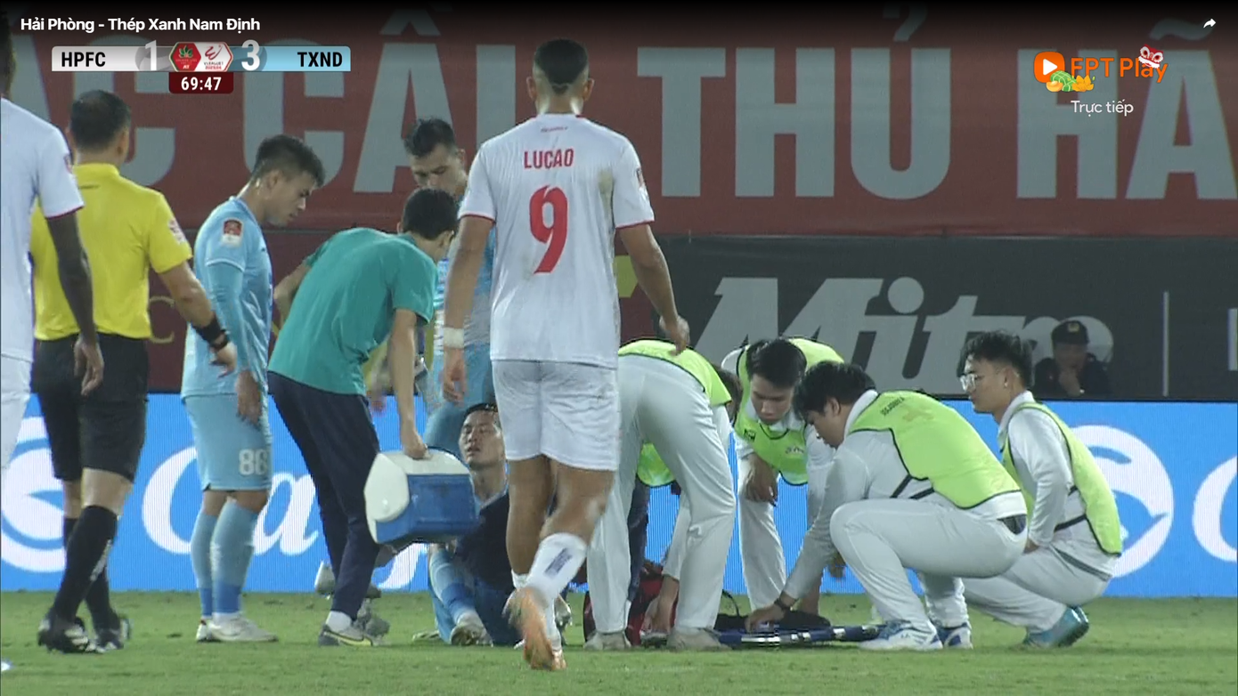 Đè bẹp Hải Phòng, Nam Định vững ngôi đầu V-League ảnh 12