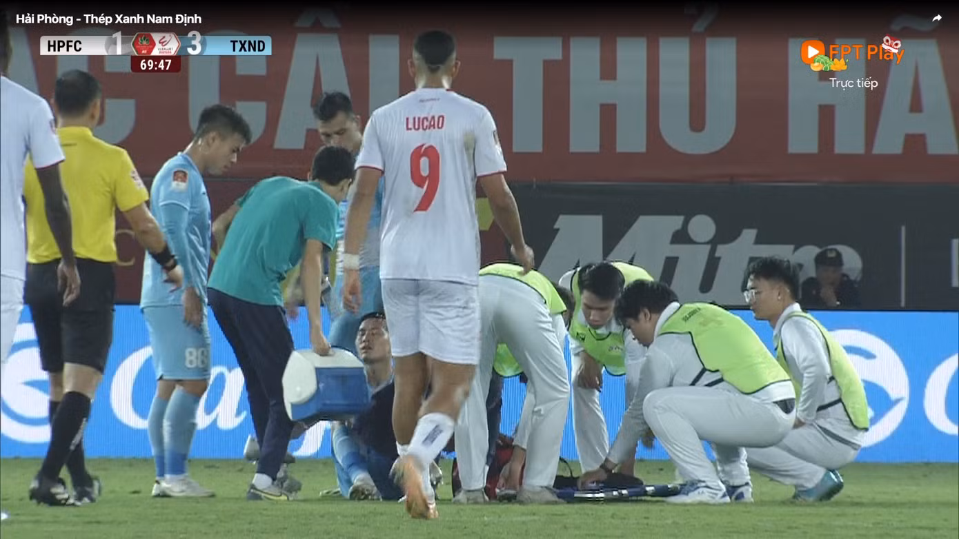 Đè bẹp Hải Phòng, Nam Định vững ngôi đầu V-League ảnh 12