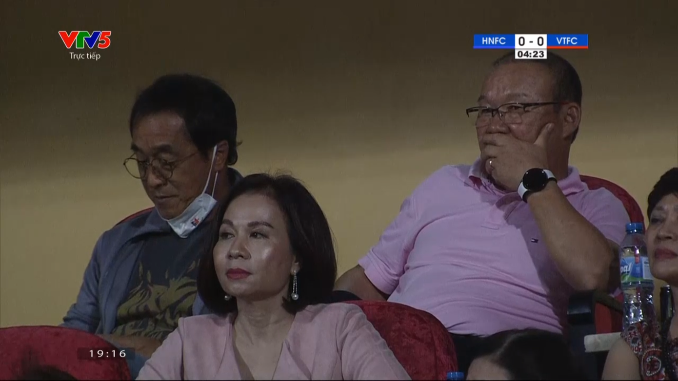 Lucas lập công, CLB Hà Nội đặt một tay lên ngôi vô địch ảnh 5