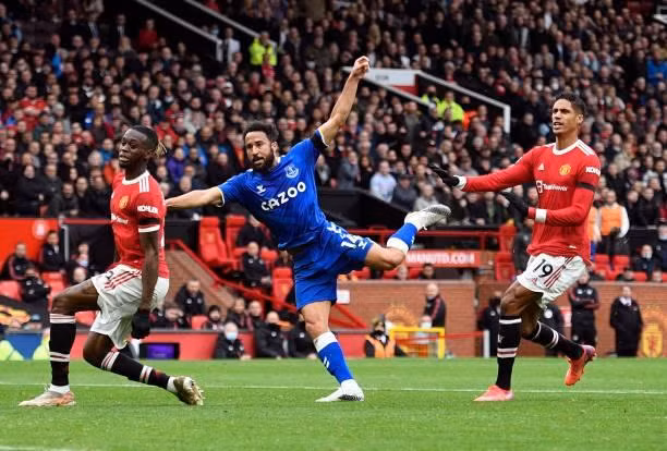 M.U vs Everton 1-1: Quỷ đỏ vô kế khả thi ảnh 16 M.U vs Everton 1-1: Quỷ đỏ vô kế khả thi ảnh 16