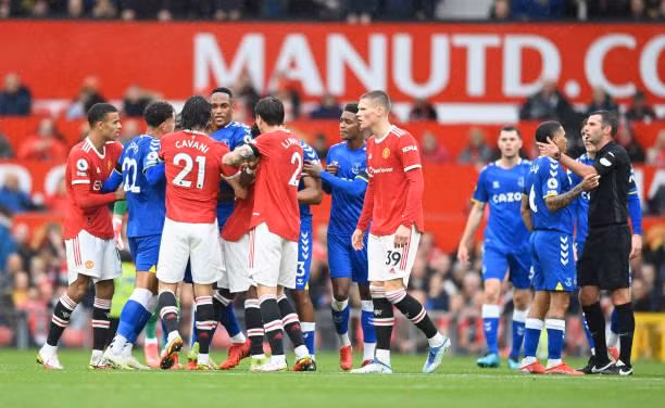 M.U vs Everton 1-1: Quỷ đỏ vô kế khả thi ảnh 6 M.U vs Everton 1-1: Quỷ đỏ vô kế khả thi ảnh 6