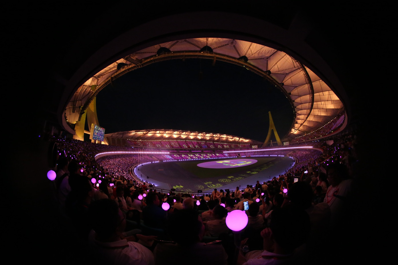 Lễ khai mạc SEA Games 32: Lung linh sắc màu ảnh 35