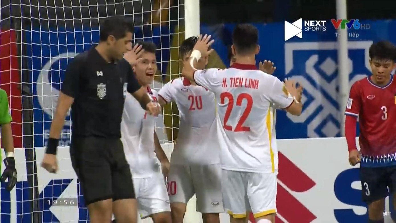 Đội tuyển Việt Nam vs ĐT Lào 2-0: Khởi đầu nhẹ nhàng cho hành trình bảo vệ ngôi vương ảnh 24 Đội tuyển Việt Nam vs ĐT Lào 2-0: Khởi đầu nhẹ nhàng cho hành trình bảo vệ ngôi vương ảnh 24