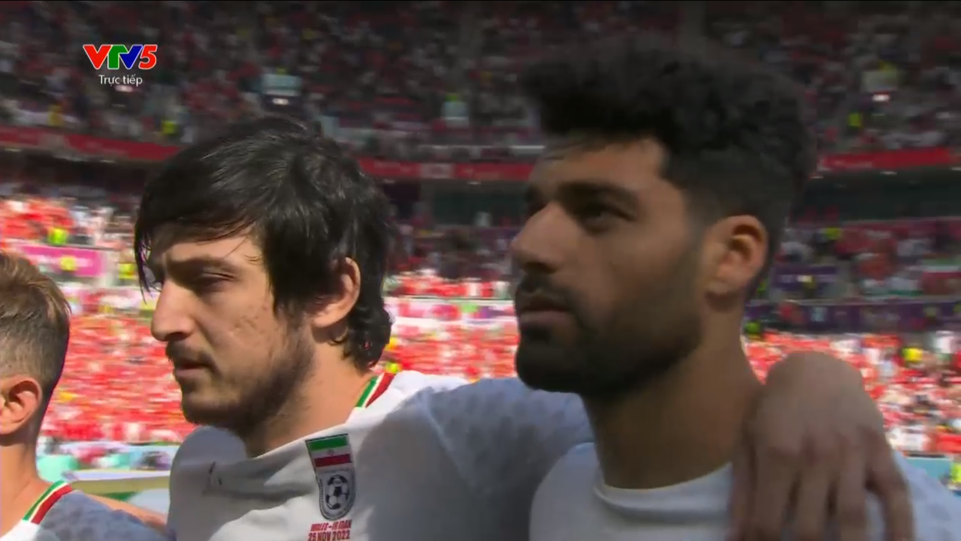 World Cup 2022: Hai phút bù giờ điên rồ, Iran quật ngã Xứ Wales trong trận đấu giàu cảm xúc ảnh 9