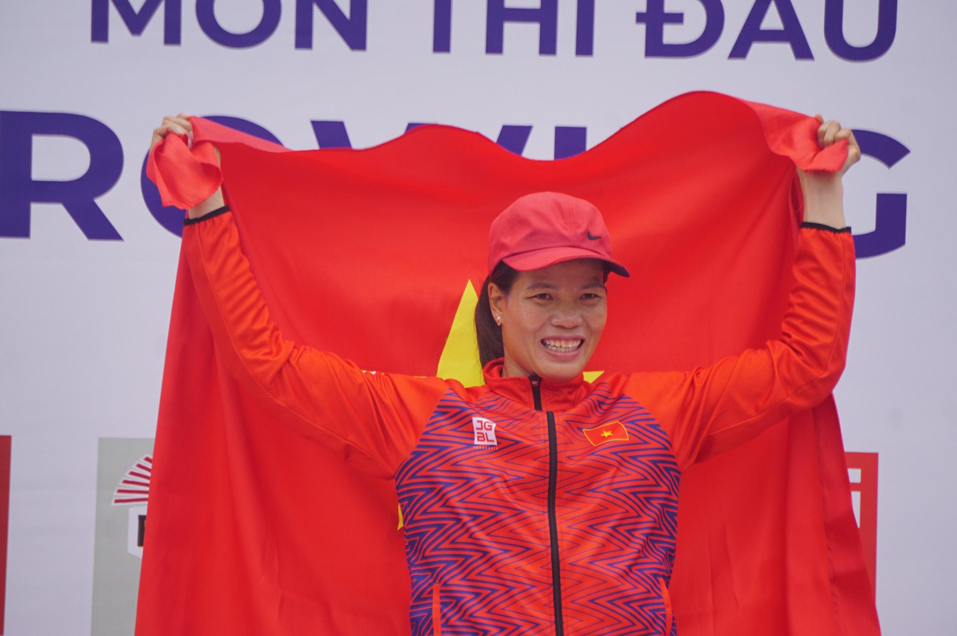 Ảnh: Phạm Thị Huệ giành HCV thứ 3