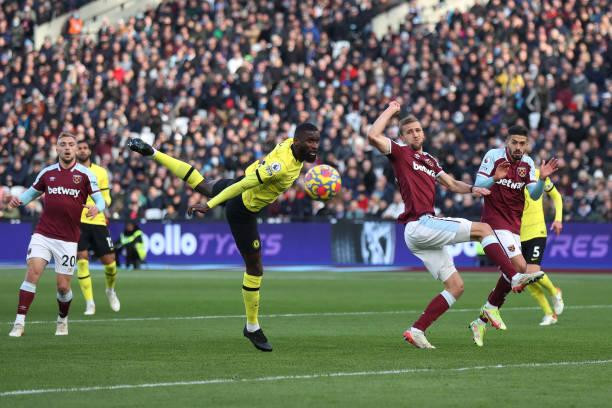 West Ham vs Chelsea 3-2: Búa tạ giáng đòn đau cho tham vọng của Chelsea ảnh 6 West Ham vs Chelsea 3-2: Búa tạ giáng đòn đau cho tham vọng của Chelsea ảnh 6