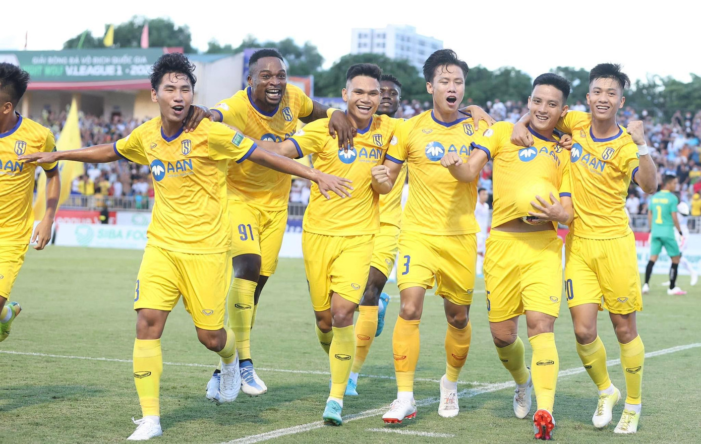 SLNA thắng thuyết phục Hải Phòng. Ảnh: Hoàng Linh