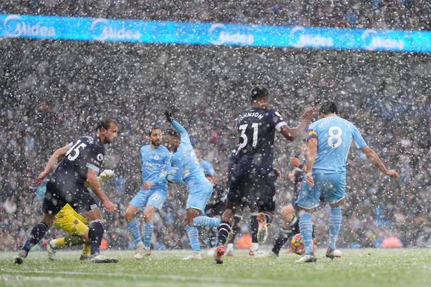 Man City vs West Ham 2-1: Man xanh vượt trội trong cuộc chiến dưới mưa tuyết ảnh 9 Man City vs West Ham 2-1: Man xanh vượt trội trong cuộc chiến dưới mưa tuyết ảnh 9