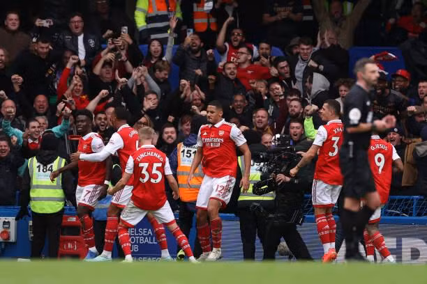 Đánh bại Chelsea ở derby London, Arsenal giành lại ngôi đầu từ tay Man City ảnh 15 Đánh bại Chelsea ở derby London, Arsenal giành lại ngôi đầu từ tay Man City ảnh 15
