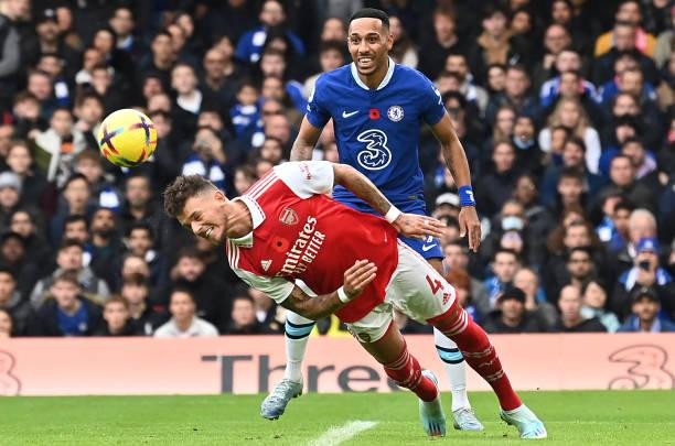 Đánh bại Chelsea ở derby London, Arsenal giành lại ngôi đầu từ tay Man City ảnh 8