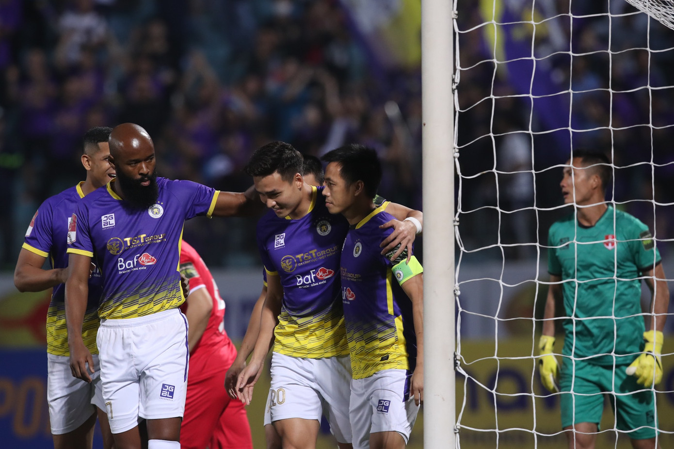 Đại thắng Hải Phòng 3-0, CLB Hà Nội trở lại ngôi đầu Night Wolf V-League 2023 ảnh 5