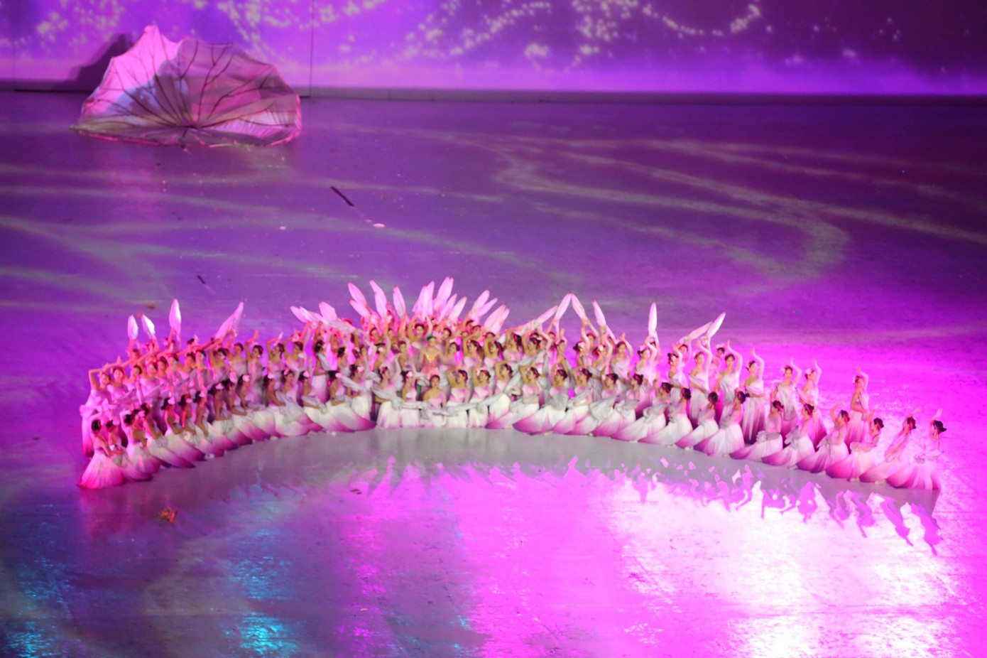 Lễ khai mạc SEA Games 31: Vì một Đông Nam Á mạnh mẽ hơn ảnh 48