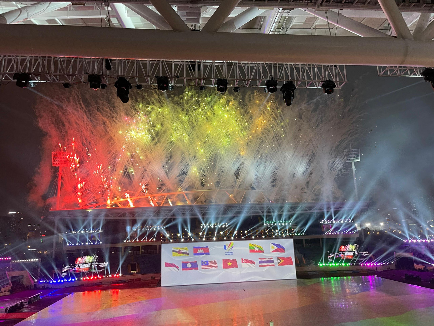 Lễ khai mạc SEA Games 31: Vì một Đông Nam Á mạnh mẽ hơn ảnh 64