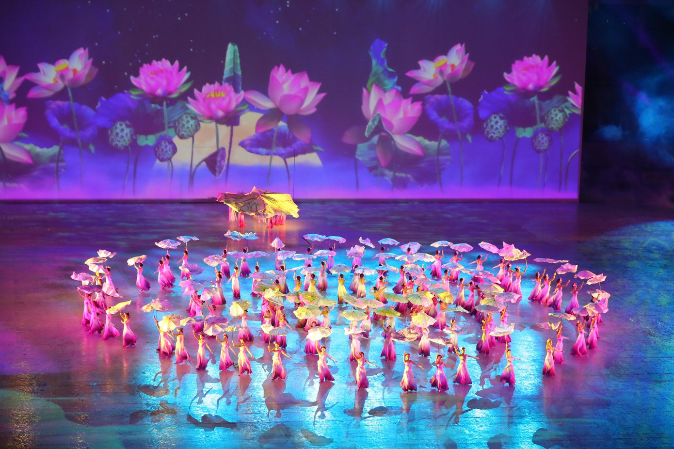 Lễ khai mạc SEA Games 31: Vì một Đông Nam Á mạnh mẽ hơn ảnh 41