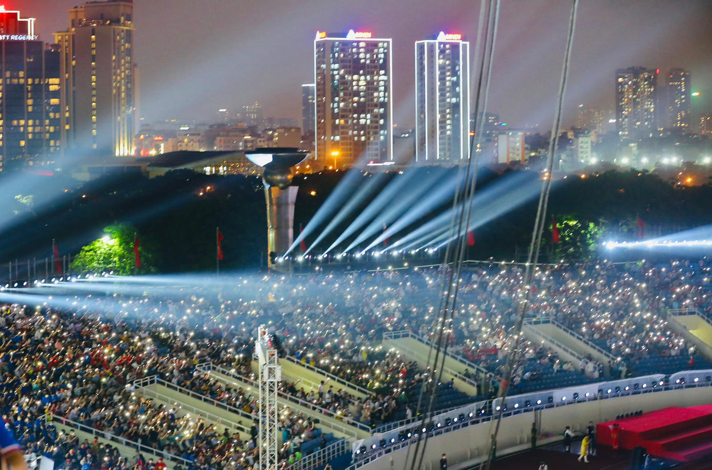 Lễ khai mạc SEA Games 31: Vì một Đông Nam Á mạnh mẽ hơn ảnh 16