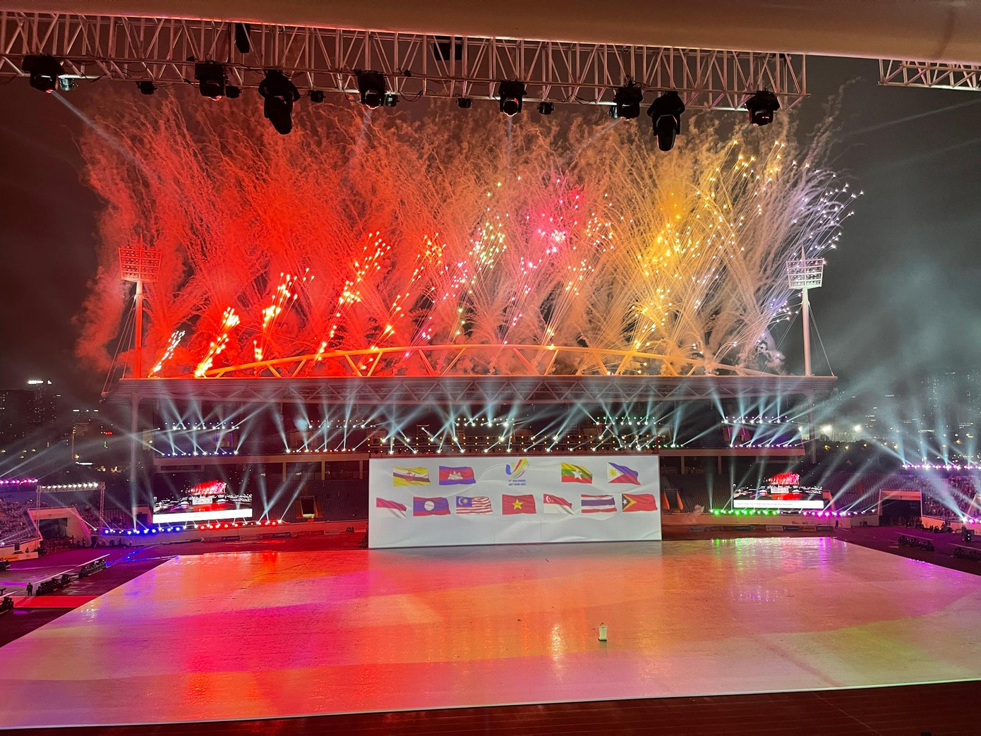 Lễ khai mạc SEA Games 31: Vì một Đông Nam Á mạnh mẽ hơn ảnh 63