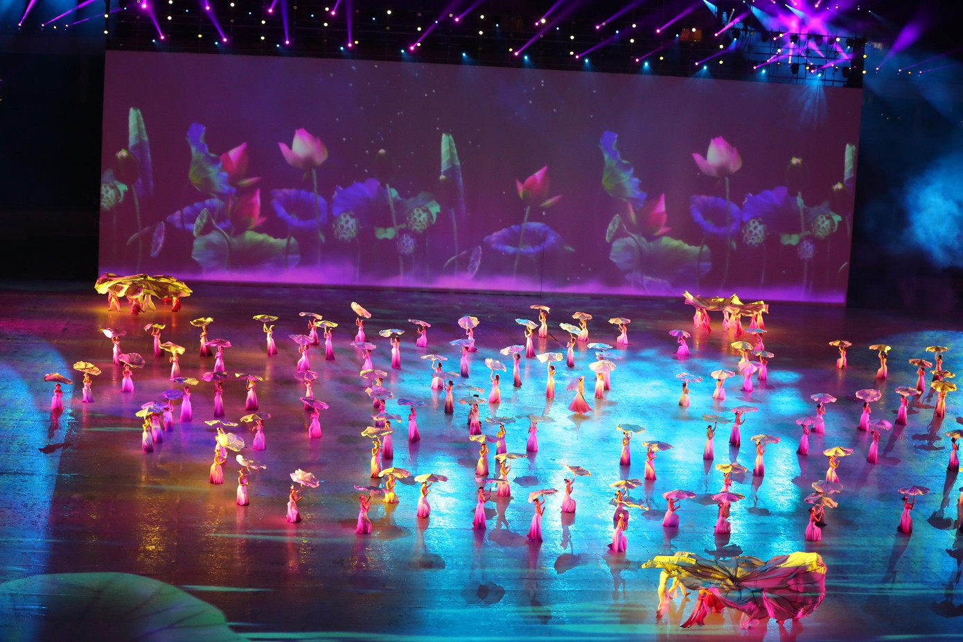 Lễ khai mạc SEA Games 31: Vì một Đông Nam Á mạnh mẽ hơn ảnh 45