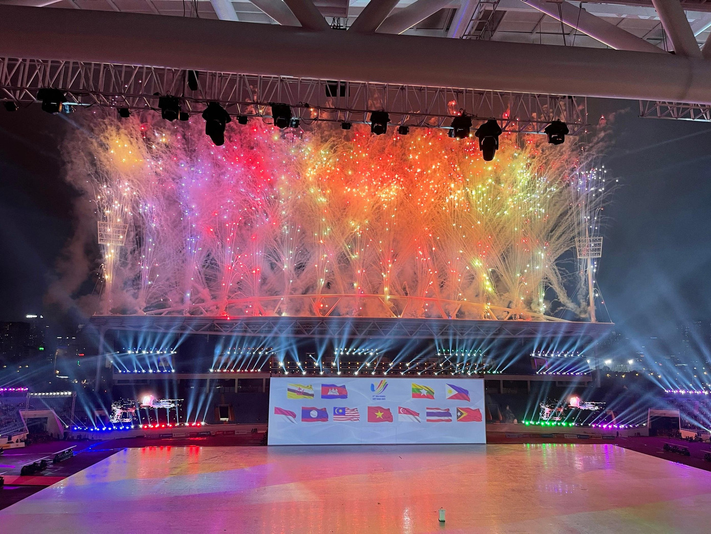 Lễ khai mạc SEA Games 31: Vì một Đông Nam Á mạnh mẽ hơn ảnh 67
