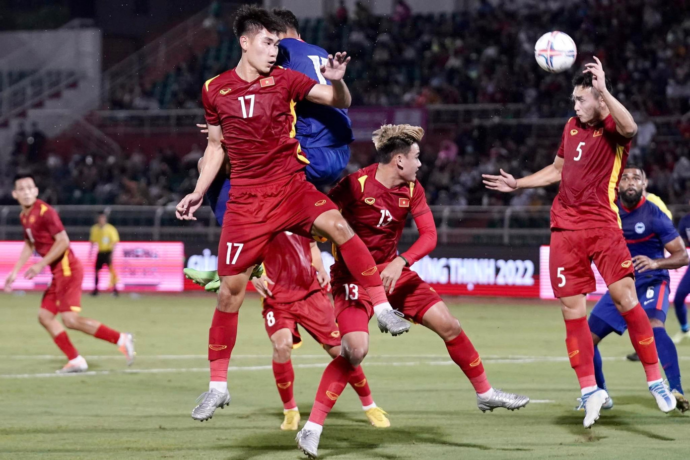 Đội tuyển Việt Nam đánh bại Singapore 4-0 trong ngày Văn Quyết và dàn tân binh tỏa sáng ảnh 10 Đội tuyển Việt Nam đánh bại Singapore 4-0 trong ngày Văn Quyết và dàn tân binh tỏa sáng ảnh 10