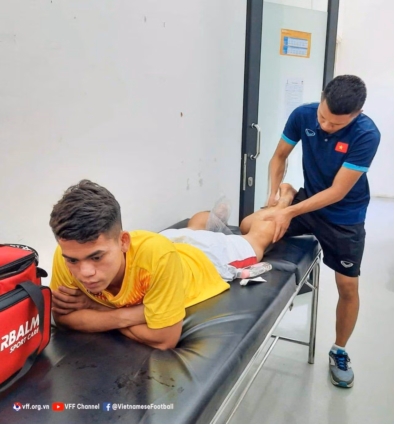 U19 Việt Nam 'nghiền nát' U19 Philippines với cú đúp của Quốc Việt ảnh 4