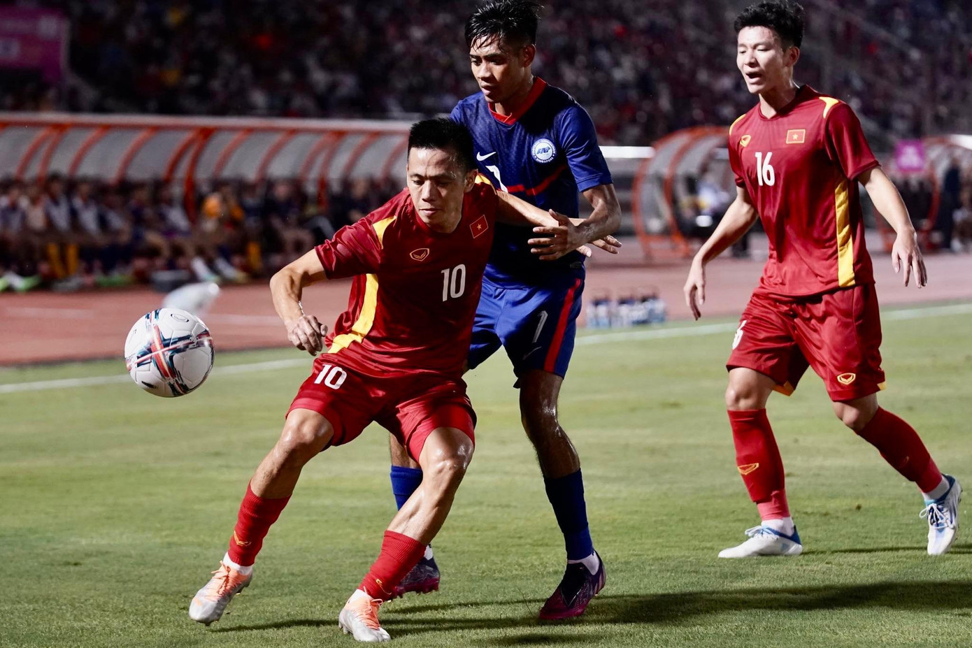 Đội tuyển Việt Nam đánh bại Singapore 4-0 trong ngày Văn Quyết và dàn tân binh tỏa sáng ảnh 11 Đội tuyển Việt Nam đánh bại Singapore 4-0 trong ngày Văn Quyết và dàn tân binh tỏa sáng ảnh 11