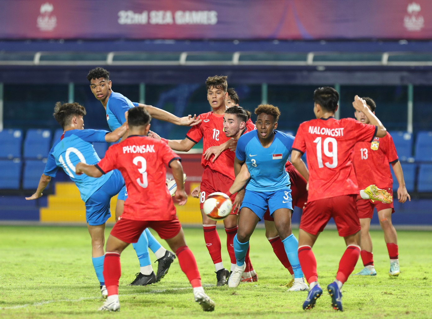 SEA Games 22: Bỏ lỡ nhiều cơ hội mười mươi, U22 Singapore và U22 Lào chấp nhận chia điểm ảnh 6