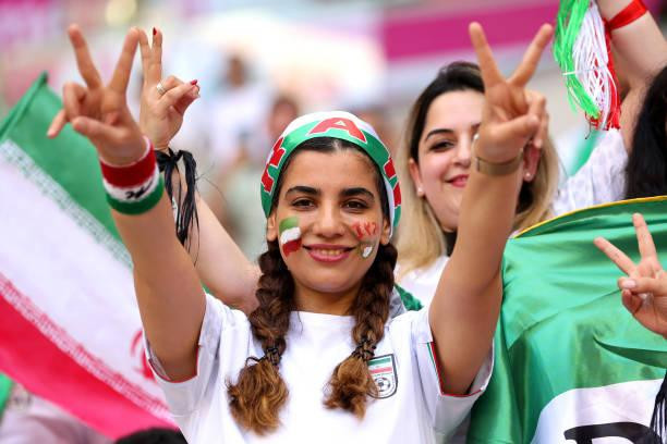 World Cup 2022: Hai phút bù giờ điên rồ, Iran quật ngã Xứ Wales trong trận đấu giàu cảm xúc ảnh 2
