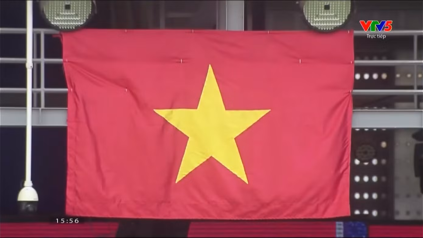 SEA Games 32: U22 Việt Nam tạm dẫn đầu bảng B sau chiến thắng 3-1 trước U22 Singapore ảnh 37