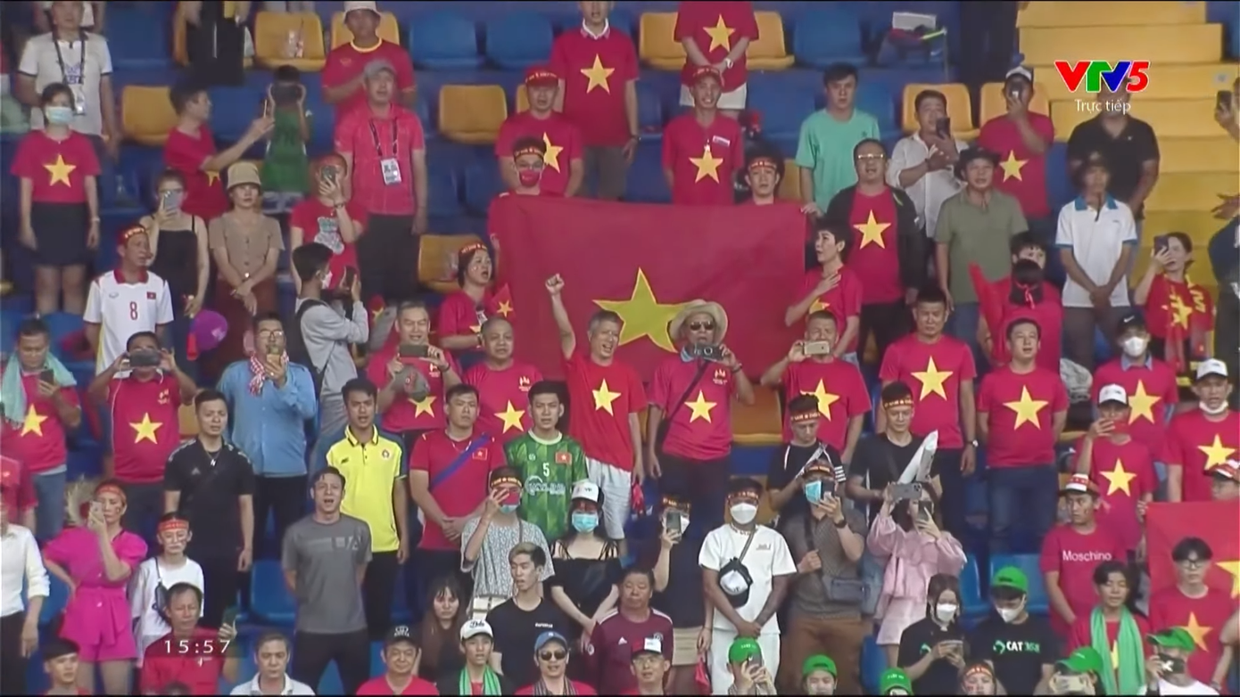 SEA Games 32: U22 Việt Nam tạm dẫn đầu bảng B sau chiến thắng 3-1 trước U22 Singapore ảnh 39