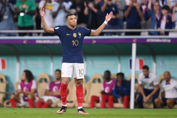World Cup 2022: Mbappe rực sáng, tuyển Pháp đánh bại Ba Lan 3-1 để vào tứ kết ảnh 30