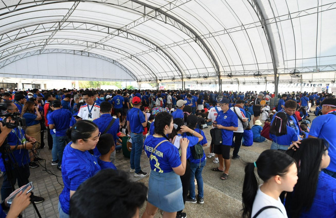 Thua đậm Hàn Quốc 0-3, Thái Lan hẹp cơ hội vào vòng trong ảnh 5 Thua đậm Hàn Quốc 0-3, Thái Lan hẹp cơ hội vào vòng trong ảnh 5